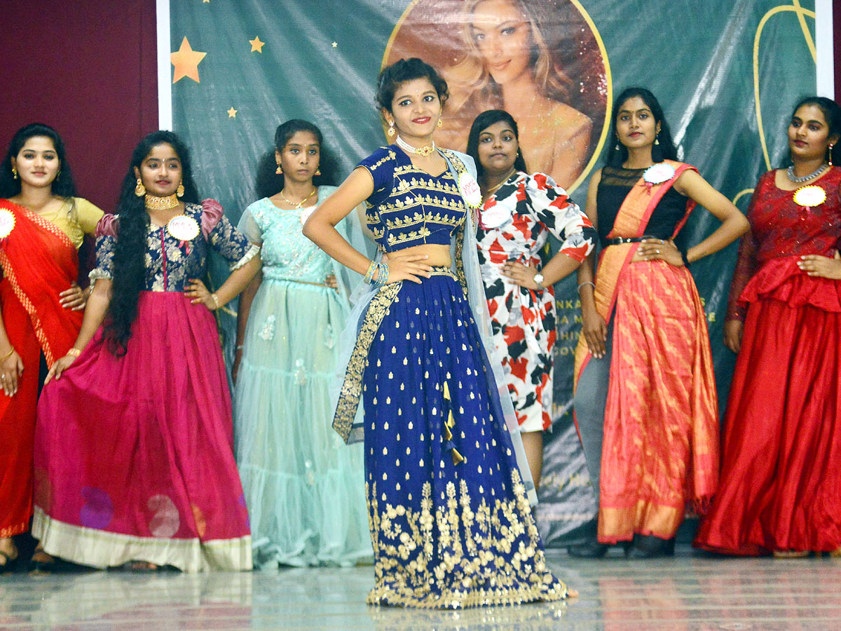 Vijayawada Marys Stella College Students Fashion Show Photo Gallery - Sakshi4