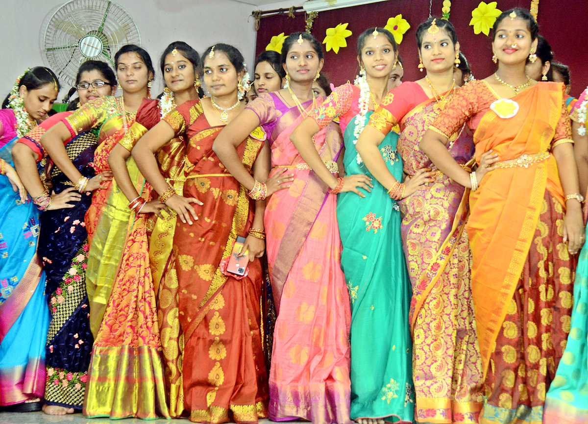 Maris Stella College Girls Ramp Walk In Vijayawada - Sakshi3