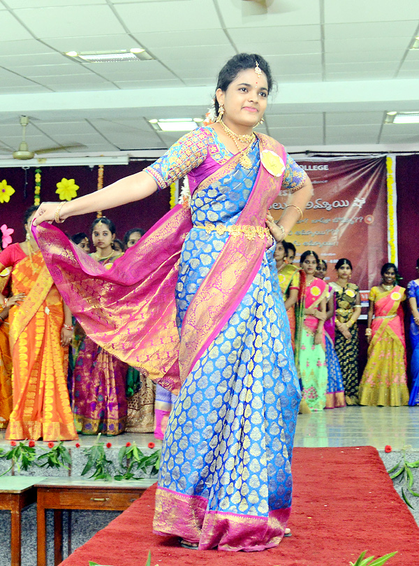 Maris Stella College Girls Ramp Walk In Vijayawada - Sakshi13