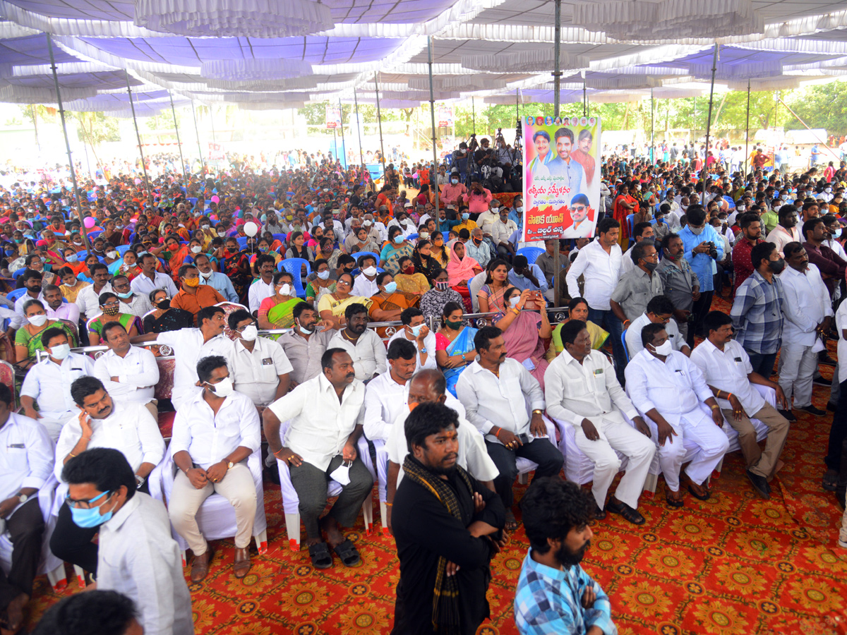 comedian Ali Participated in BC,SC,ST,Minority Atmiya Sammelanam in Rajahmundry PHoto Gallery - Sakshi19