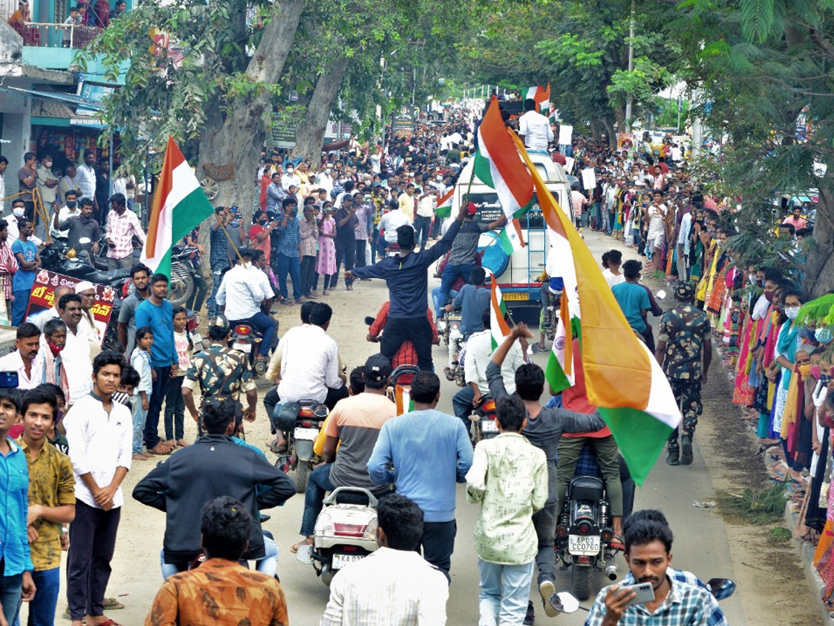 Soldier Saiteja Funeral Photo Gallery - Sakshi15