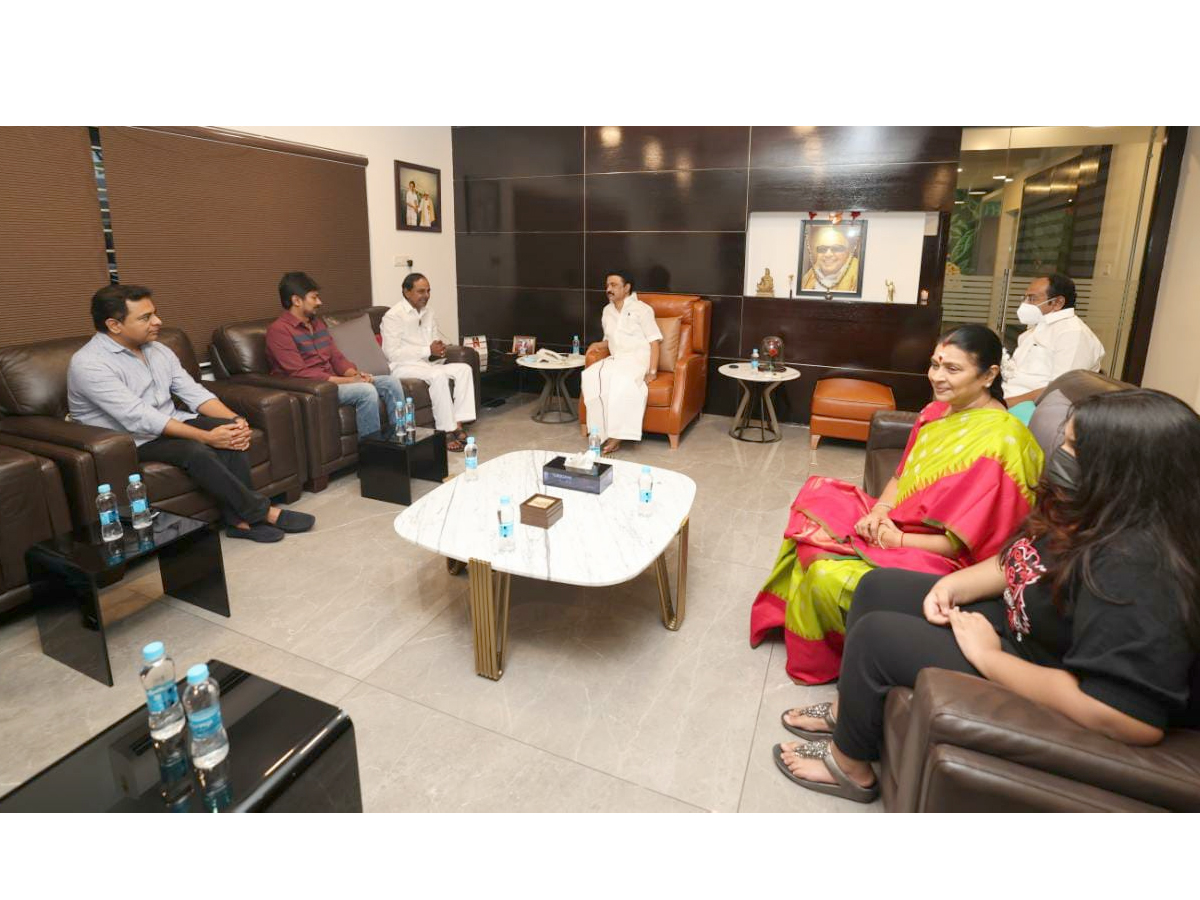 Telangana CM KCR meets Tamil Nadu CM MK Stalin in Chennai PHoto Gallery - Sakshi5