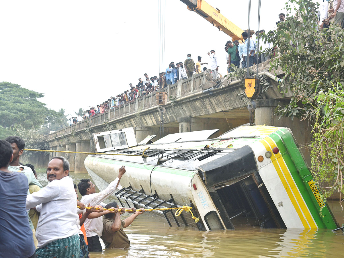 Bus Accident in West Godavari Photos - Sakshi1