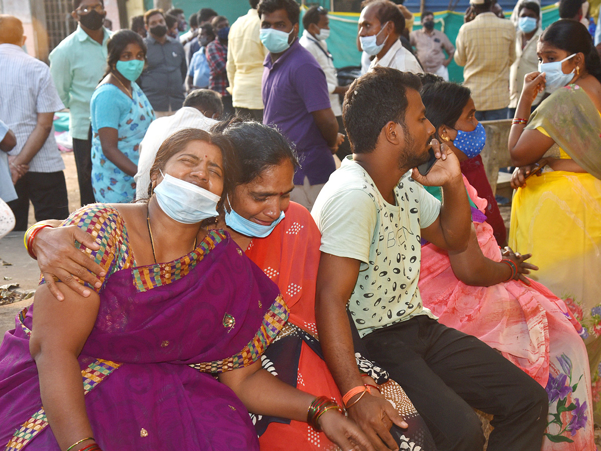 Bus Accident in West Godavari Photos - Sakshi19