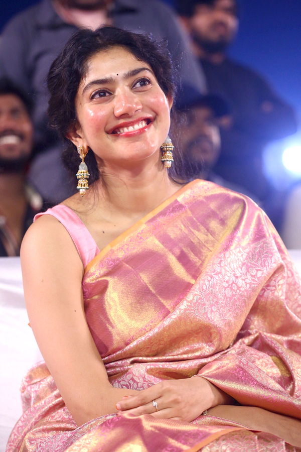 Actress Sai Pallavi HD Photo Gallery - Sakshi6