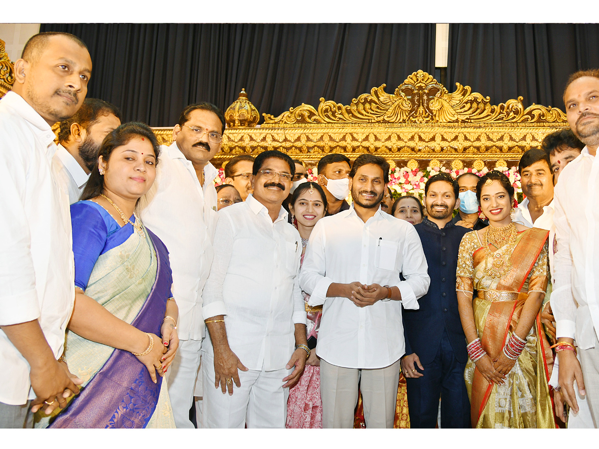 AP CM YS Jagan Vizag Tour Photo Gallery - Sakshi14