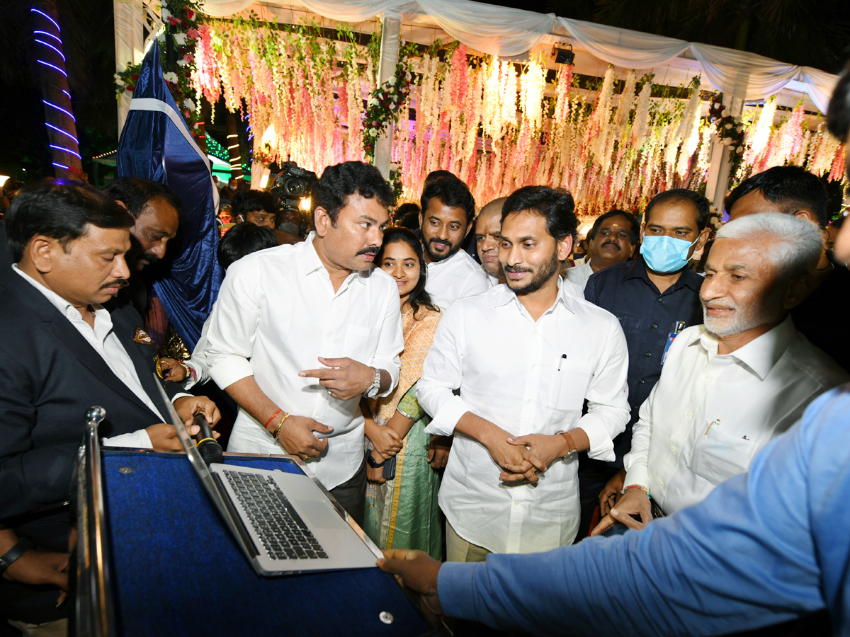 AP CM YS Jagan Vizag Tour Photo Gallery - Sakshi8