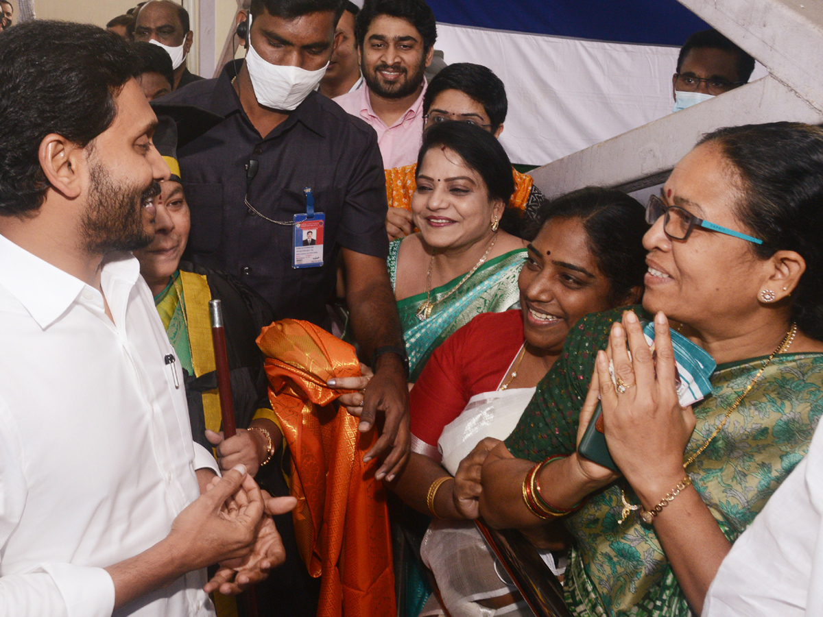 AP CM YS Jagan Vizag Tour Photo Gallery - Sakshi11