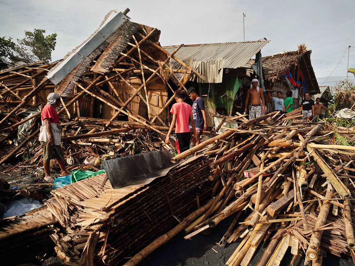 Super Typhoon Rai Hits the Philippines - Sakshi10