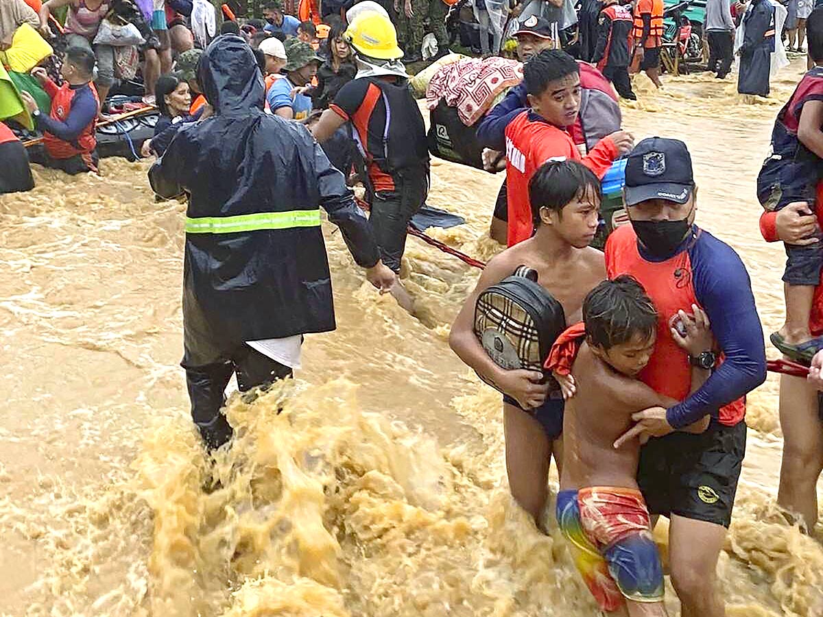 Super Typhoon Rai Hits the Philippines - Sakshi5