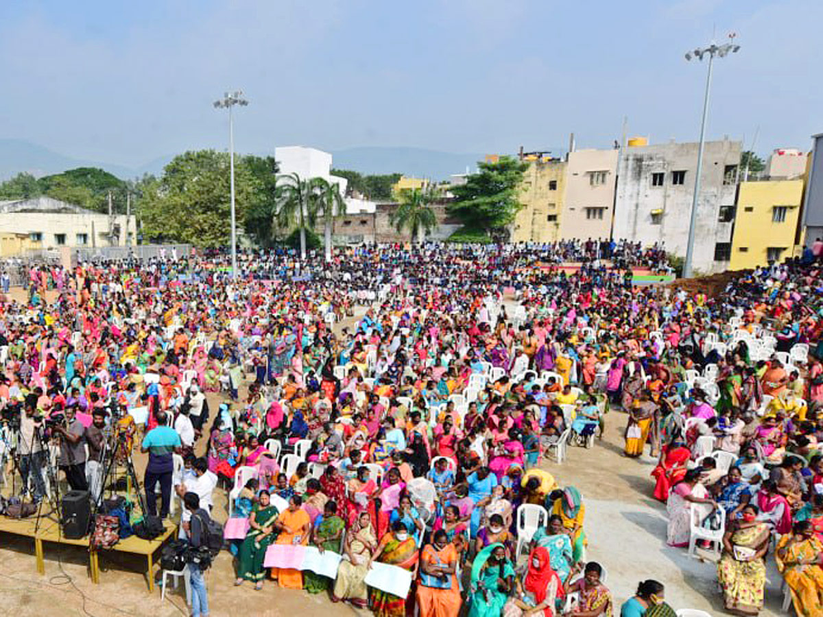 Ap Decentralisation Rayalaseema intellectual Public Meeting Tirupati - Sakshi9