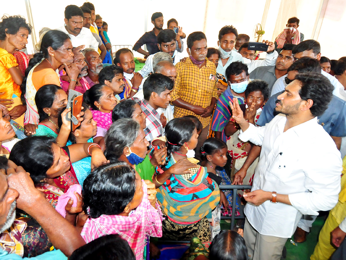 CM Jagan Visits Flood Affected Areas Photos - Sakshi4