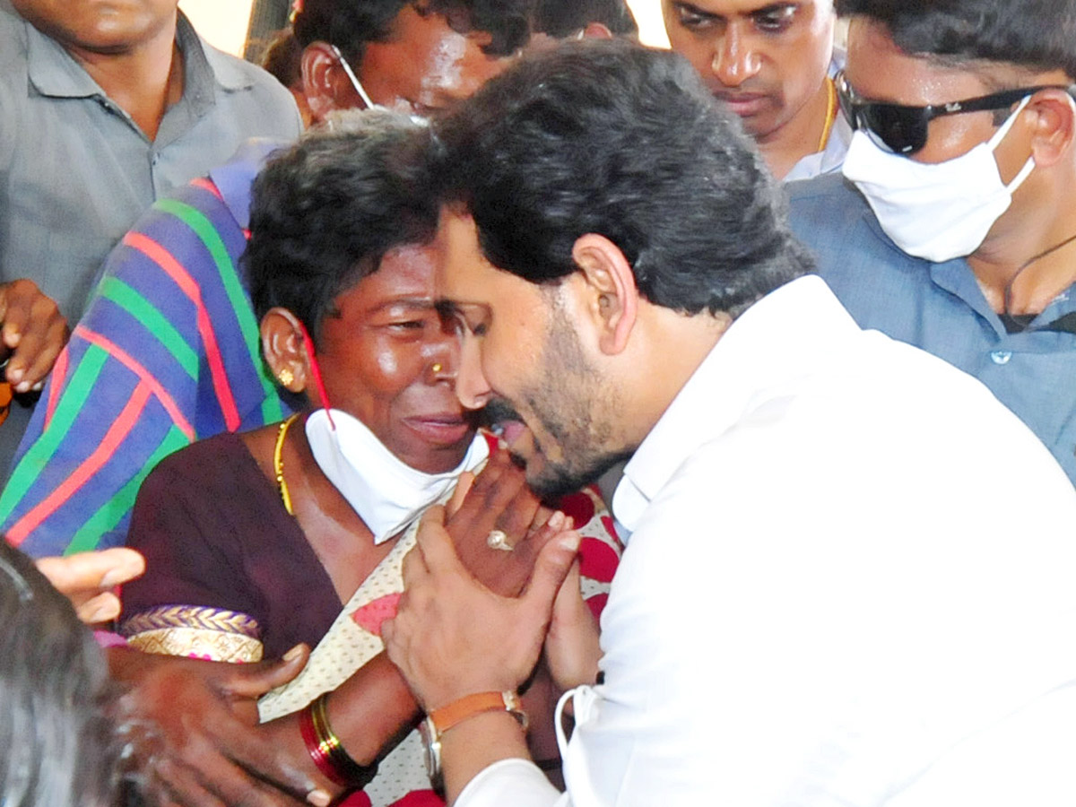 CM Jagan Visits Flood Affected Areas Photos - Sakshi6