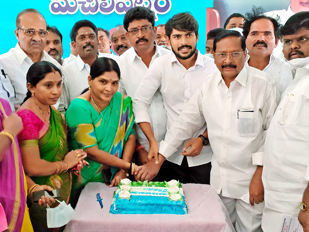 Happy Birthday CM YS Jagan Photo Gallery - Sakshi15