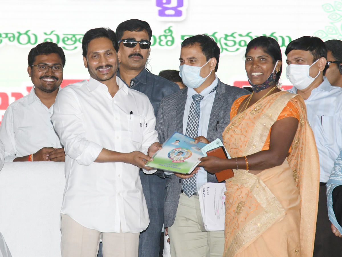 CM YS Jagan Mohan Reddy second day Kadapa Tour Photo Gallery - Sakshi11