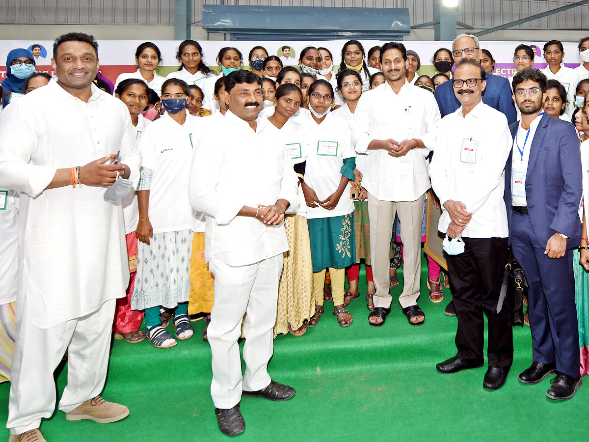 Launch of MIH And EMC In YSSAR District Kopparthi Photo Gallery - Sakshi24