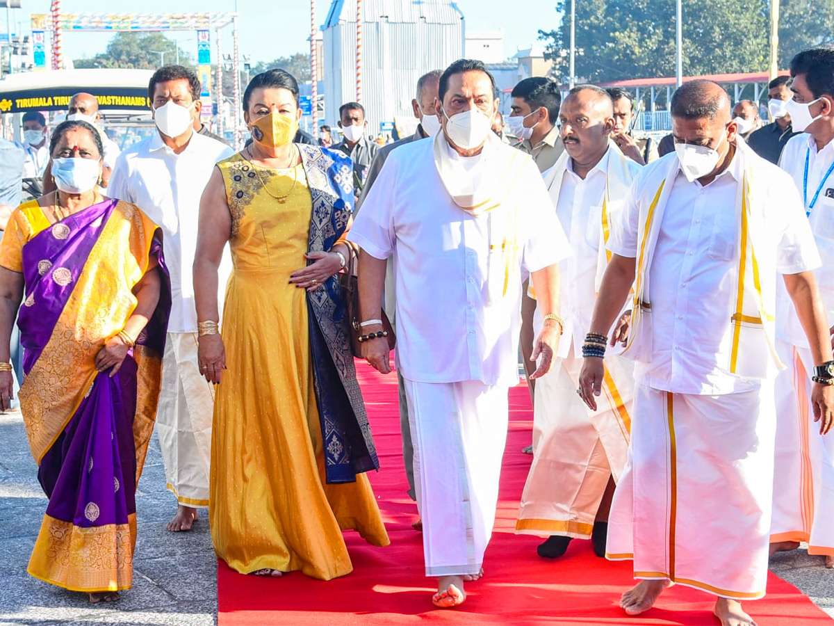 Sri Lanka Prime Minister Mahinda Rajapaksa To Visit Tirumala Temple - Sakshi5