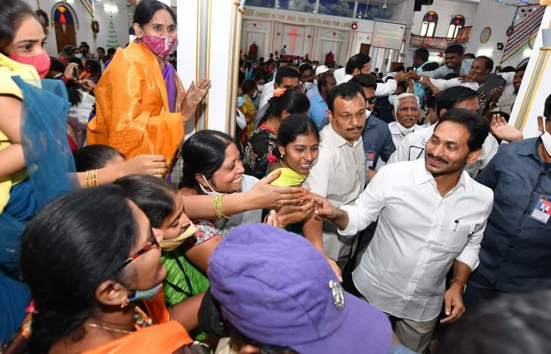 CM YS Jagan Christmas Celebrations at CSI Church Pulivendula - Sakshi16