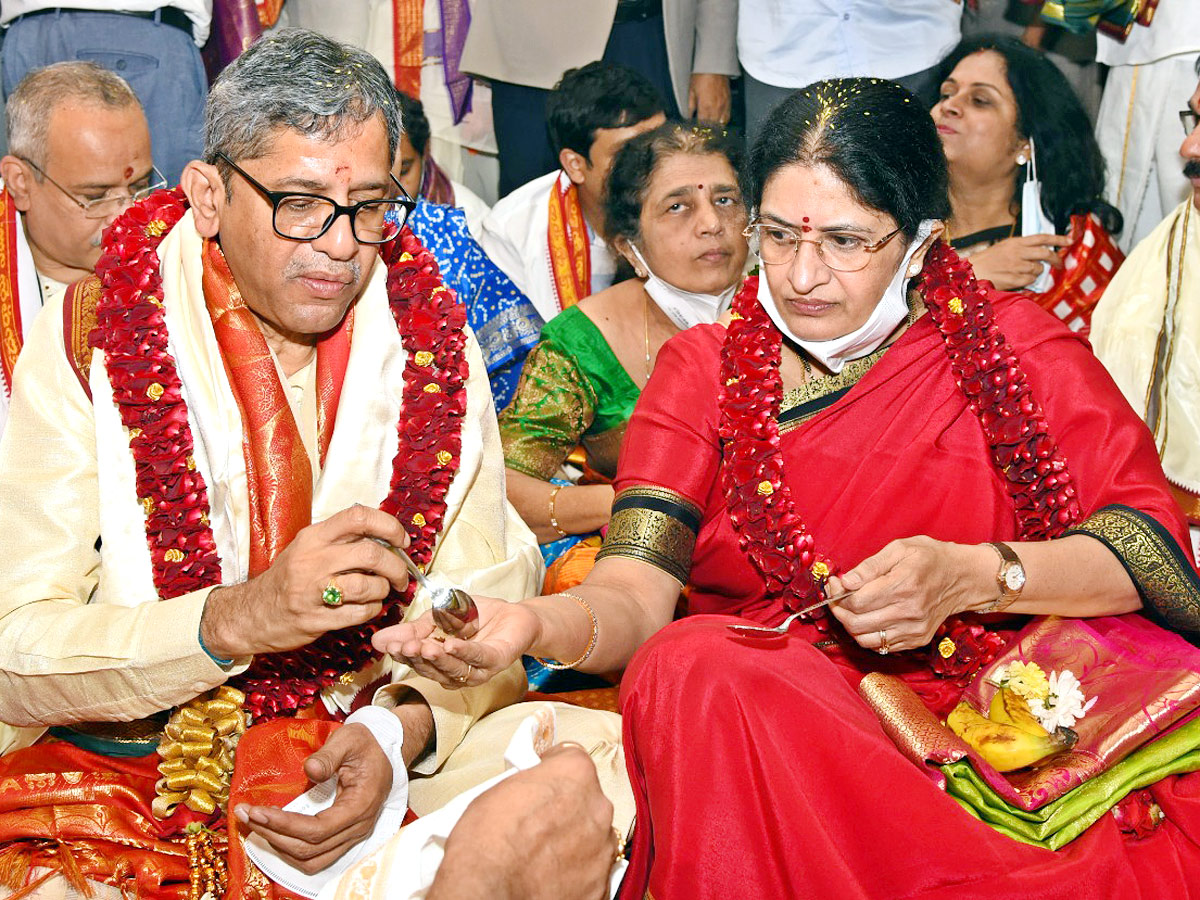 CJI Couple Visit Vijayawada Durgamma Temple Photo Gallery - Sakshi1