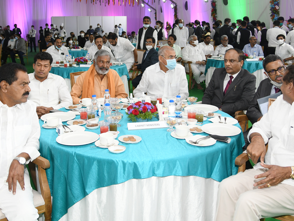 Chief Justice NV Ramana joins Tea time with CM YS Jagan Photo Gallery - Sakshi12