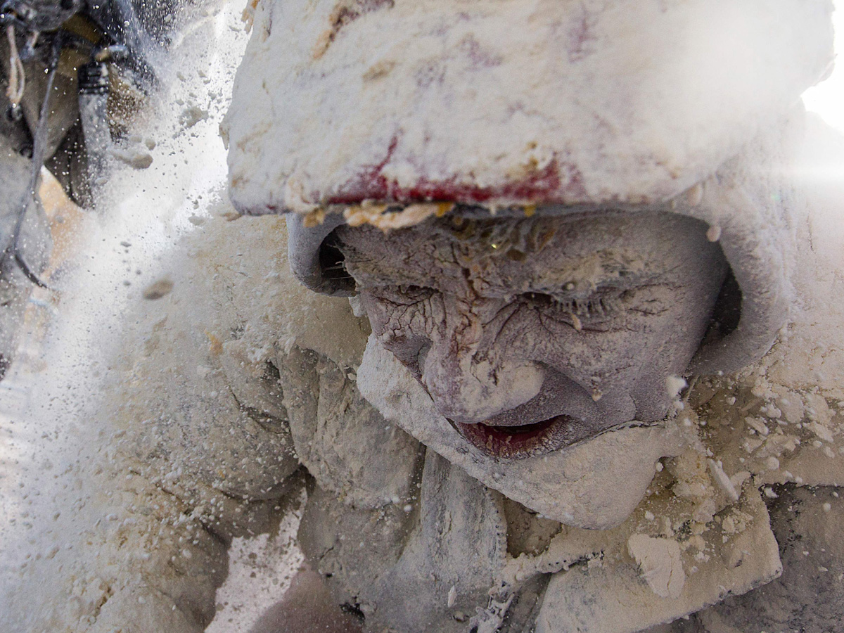 Els Enfarinats festival : 200 year old food fight in Spain Photo Gallery - Sakshi10