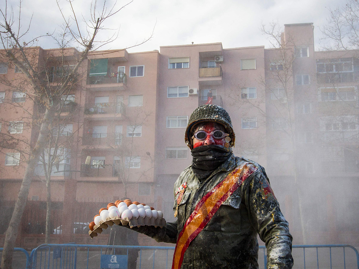 Els Enfarinats festival : 200 year old food fight in Spain Photo Gallery - Sakshi5