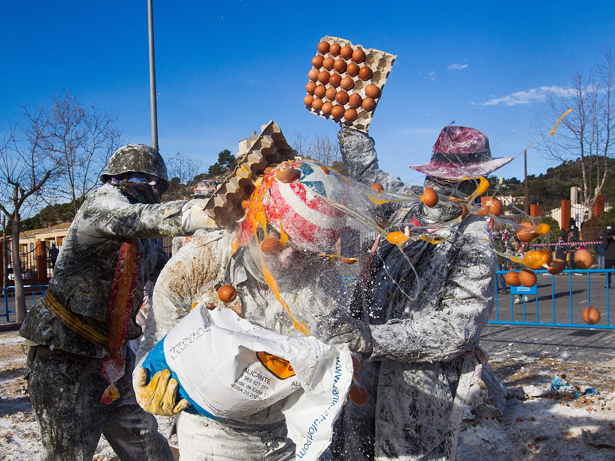 Els Enfarinats festival : 200 year old food fight in Spain Photo Gallery - Sakshi1