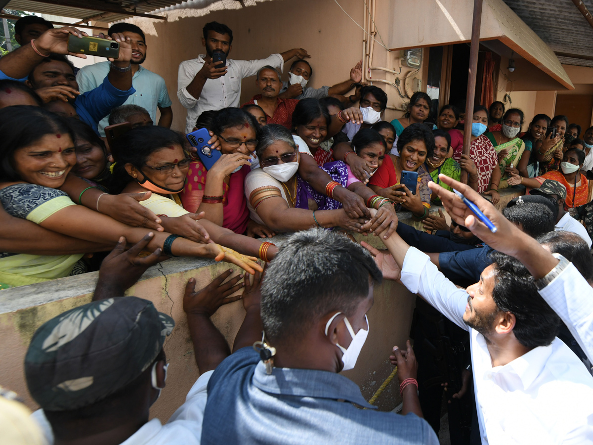 CM YS Jagan Visits Flood Affected Areas In Chittoor and Nellore Dist Photo Gallery - Sakshi59