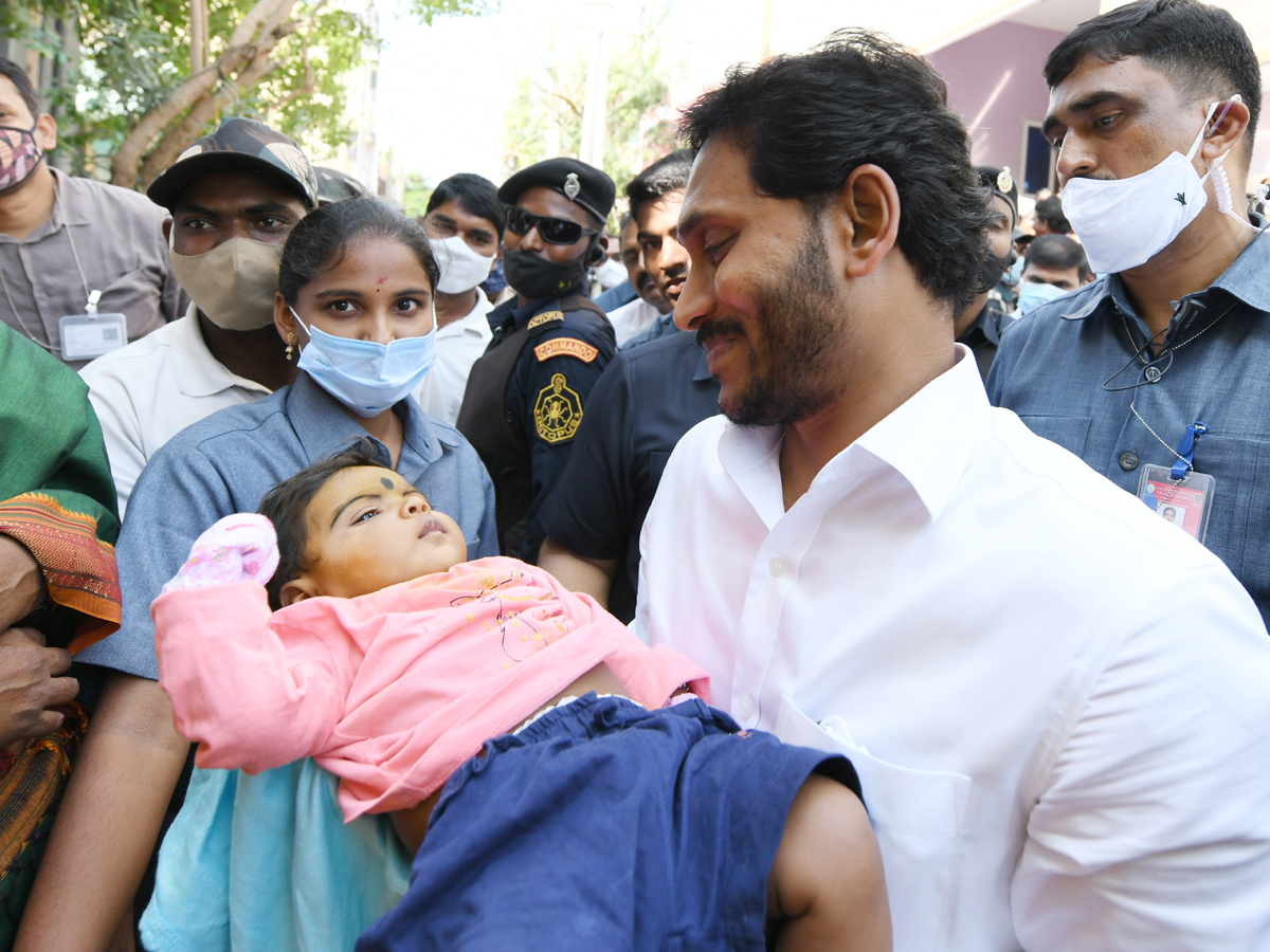 CM YS Jagan Visits Flood Affected Areas In Chittoor and Nellore Dist Photo Gallery - Sakshi41