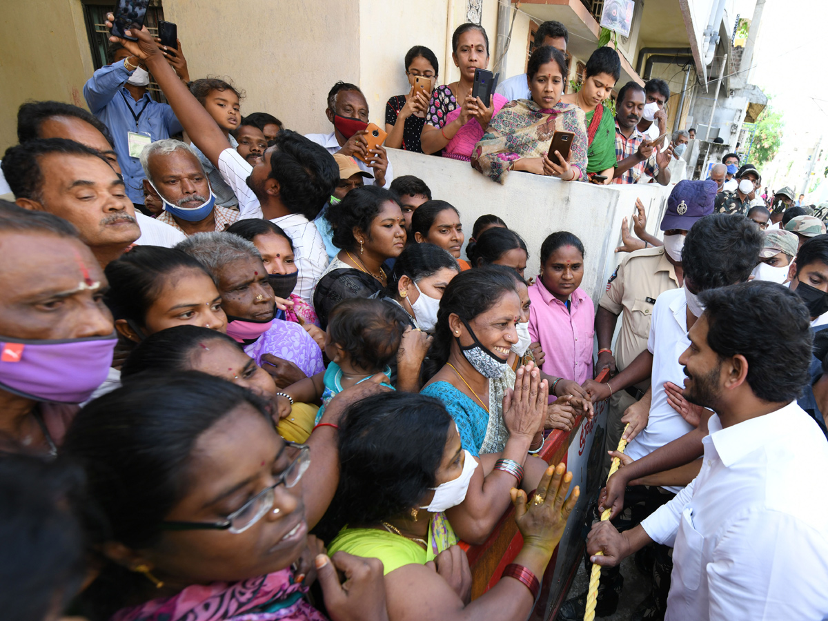 CM YS Jagan Visits Flood Affected Areas In Chittoor and Nellore Dist Photo Gallery - Sakshi45