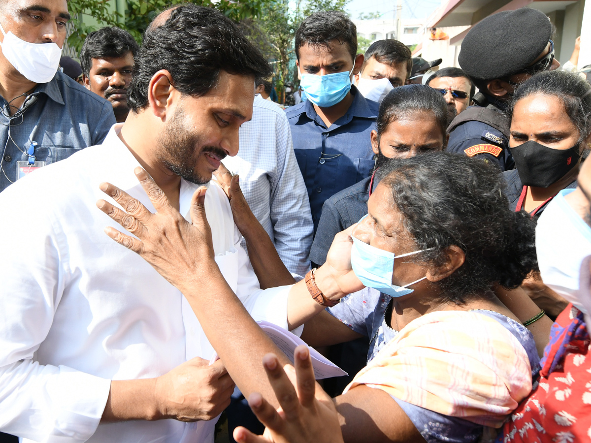 CM YS Jagan Visits Flood Affected Areas In Chittoor and Nellore Dist Photo Gallery - Sakshi31