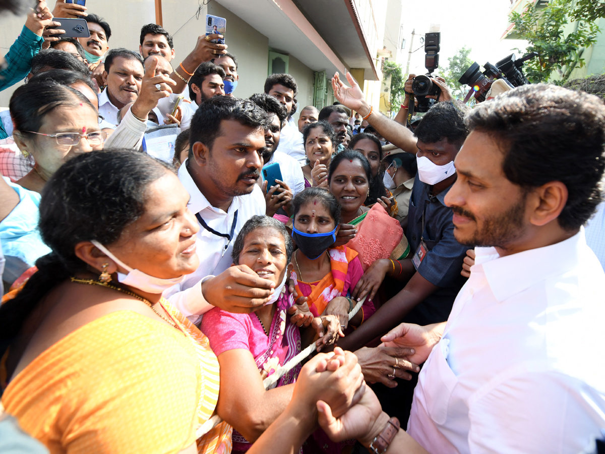 CM YS Jagan Visits Flood Affected Areas In Chittoor and Nellore Dist Photo Gallery - Sakshi35