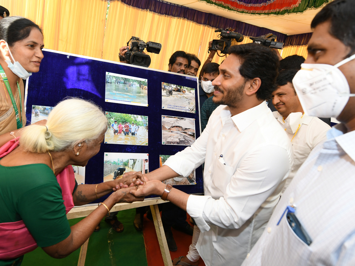 CM YS Jagan Visits Flood Affected Areas In Chittoor and Nellore Dist Photo Gallery - Sakshi23