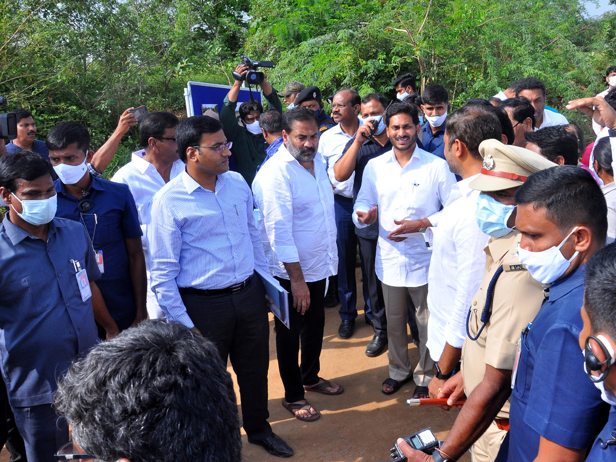 CM YS Jagan Visits Flood Affected Areas In Chittoor and Nellore Dist Photo Gallery - Sakshi2