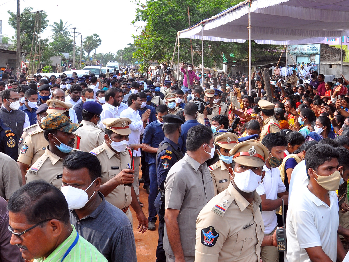 CM YS Jagan Visits Flood Affected Areas In Chittoor and Nellore Dist Photo Gallery - Sakshi3