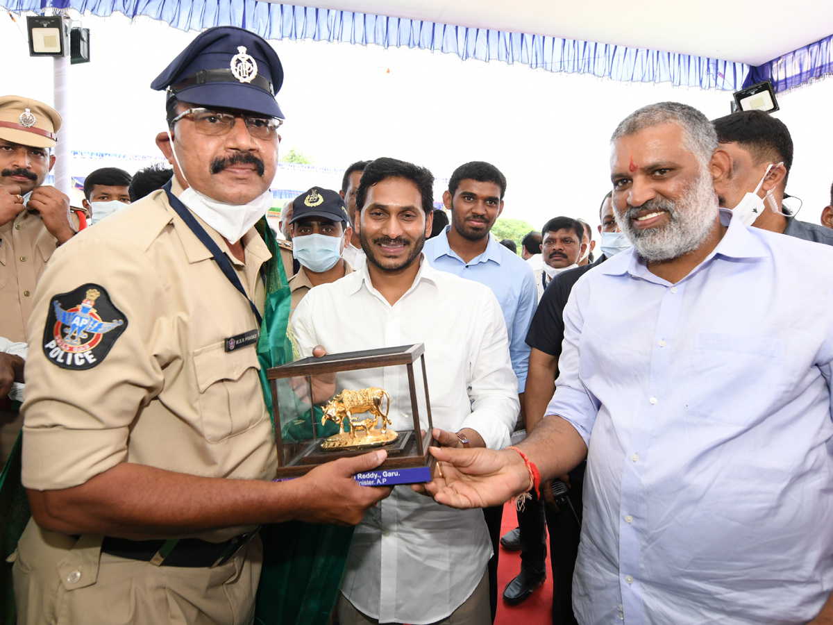 CM YS Jagan Visits Flood Affected Areas In Chittoor and Nellore Dist Photo Gallery - Sakshi51