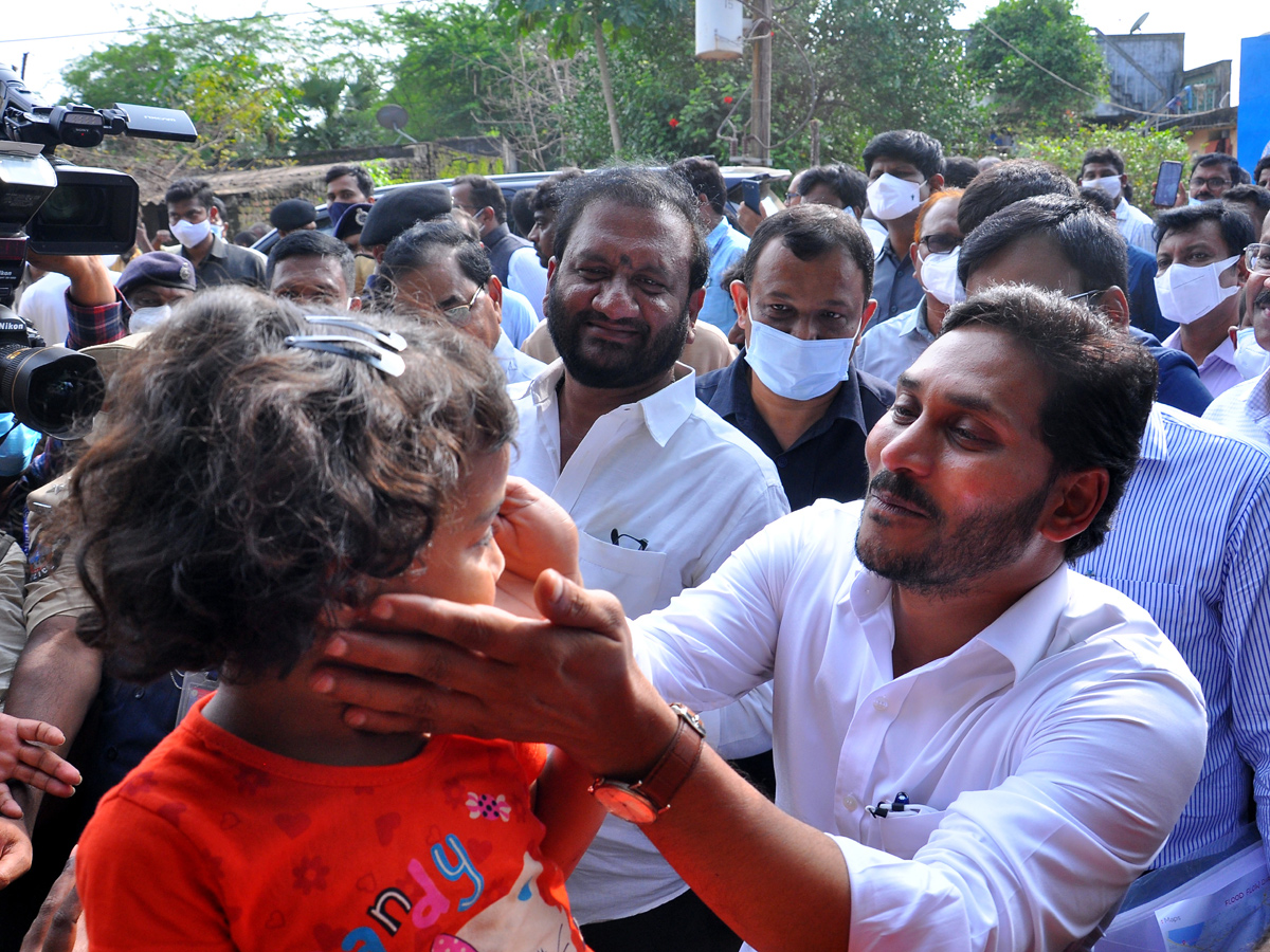 CM YS Jagan Visits Flood Affected Areas In Chittoor and Nellore Dist Photo Gallery - Sakshi8