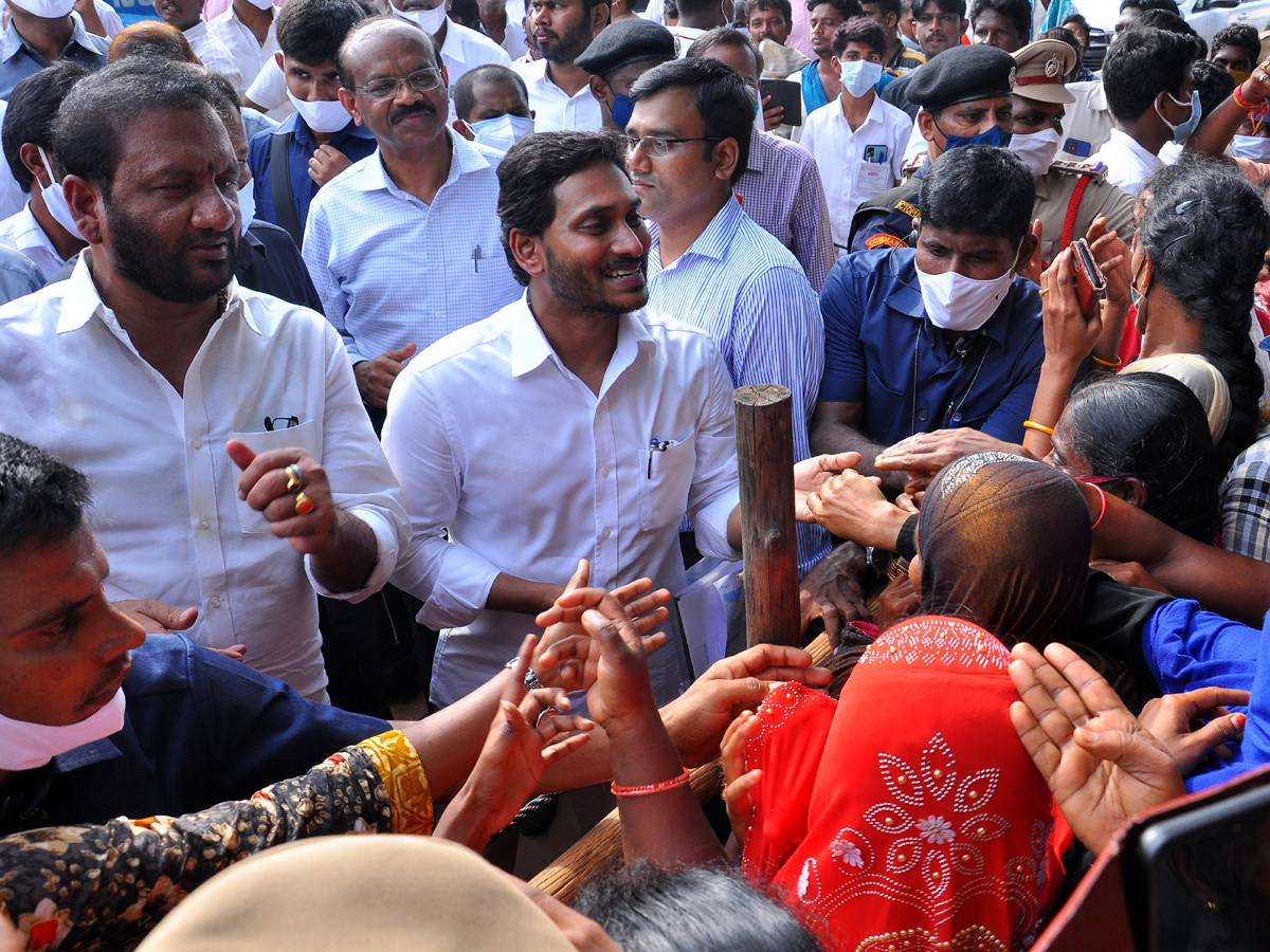 CM YS Jagan Visits Flood Affected Areas In Chittoor and Nellore Dist Photo Gallery - Sakshi9