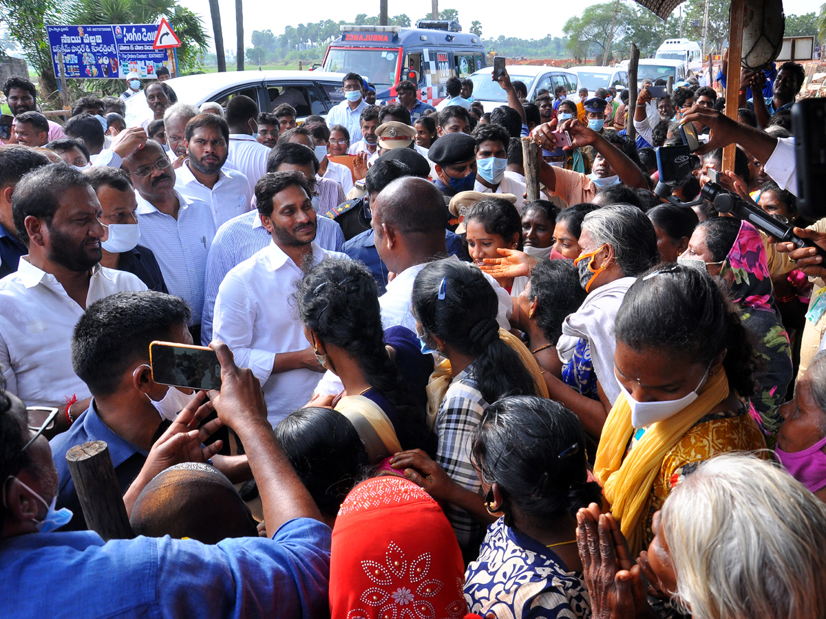 CM YS Jagan Visits Flood Affected Areas In Chittoor and Nellore Dist Photo Gallery - Sakshi10