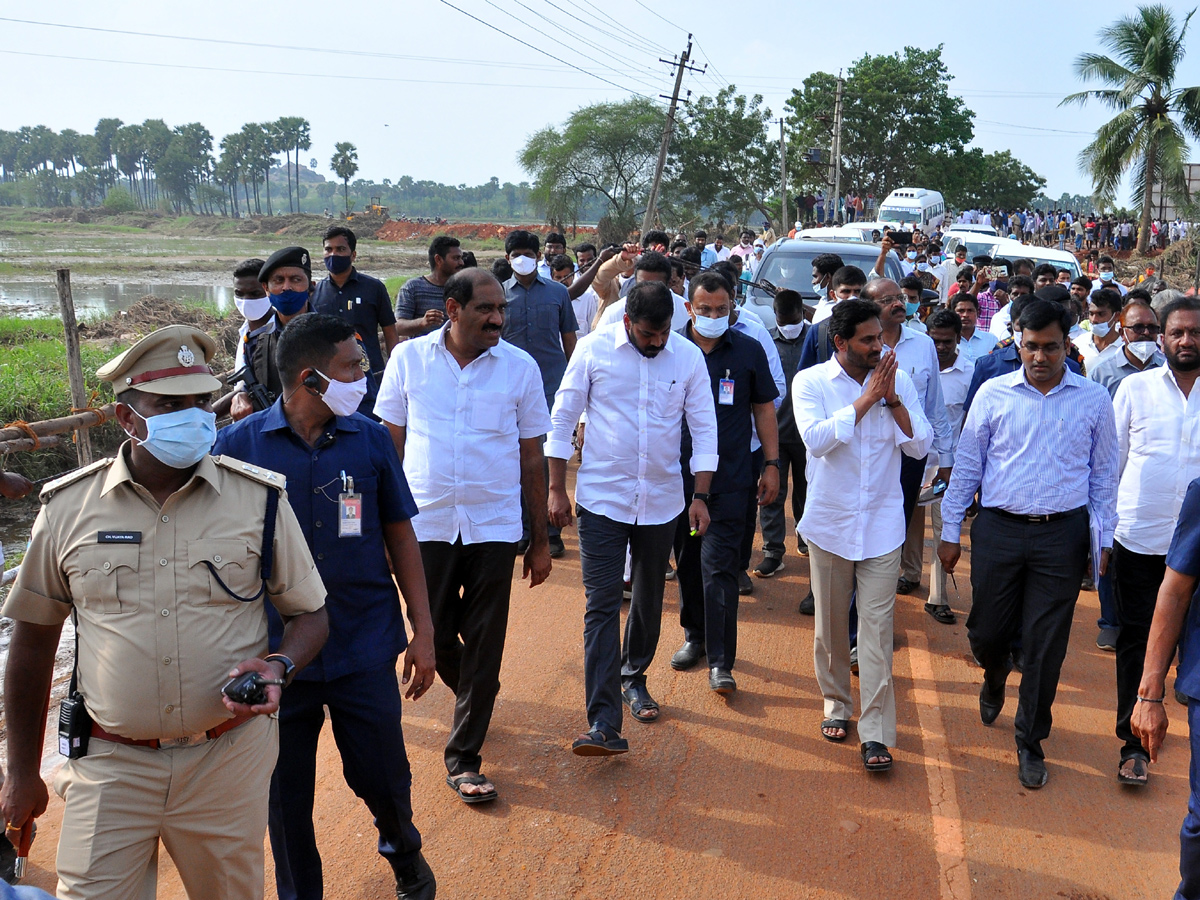 CM YS Jagan Visits Flood Affected Areas In Chittoor and Nellore Dist Photo Gallery - Sakshi11