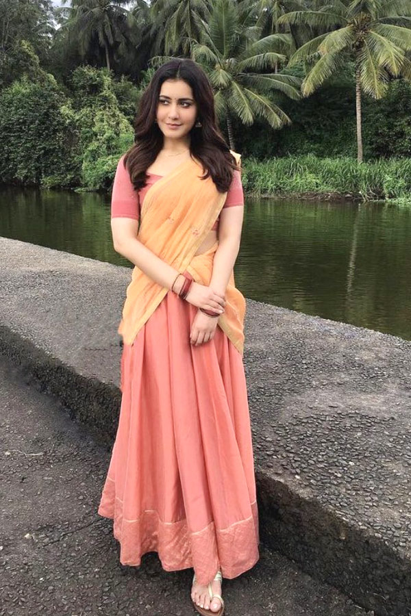 Raashi Khanna Antahpuram Movie Stills Photo Gallery - Sakshi10