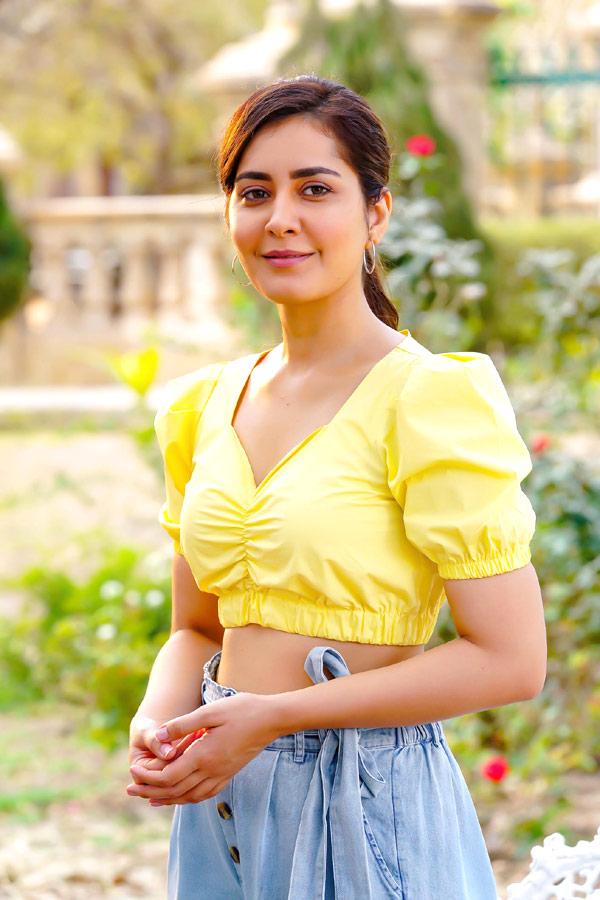 Raashi Khanna Antahpuram Movie Stills Photo Gallery - Sakshi3