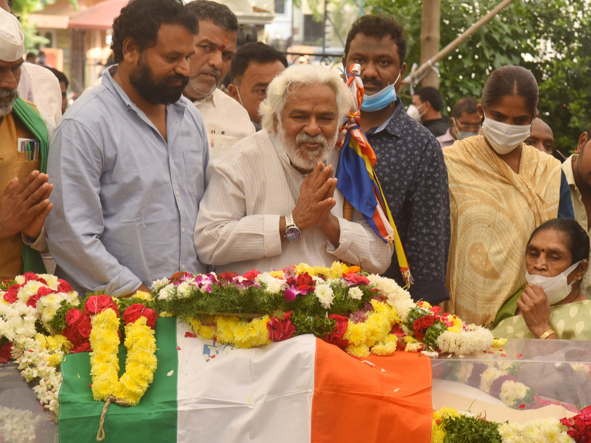 Political Leaders Pays tributes To Former AP CM Rosaiah Photo Gallery - Sakshi29