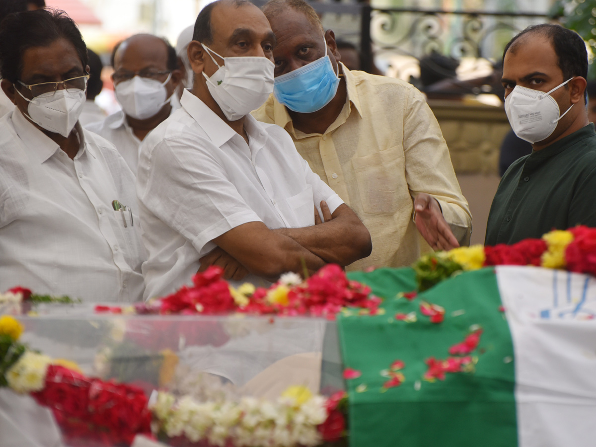 Political Leaders Pays tributes To Former AP CM Rosaiah Photo Gallery - Sakshi31