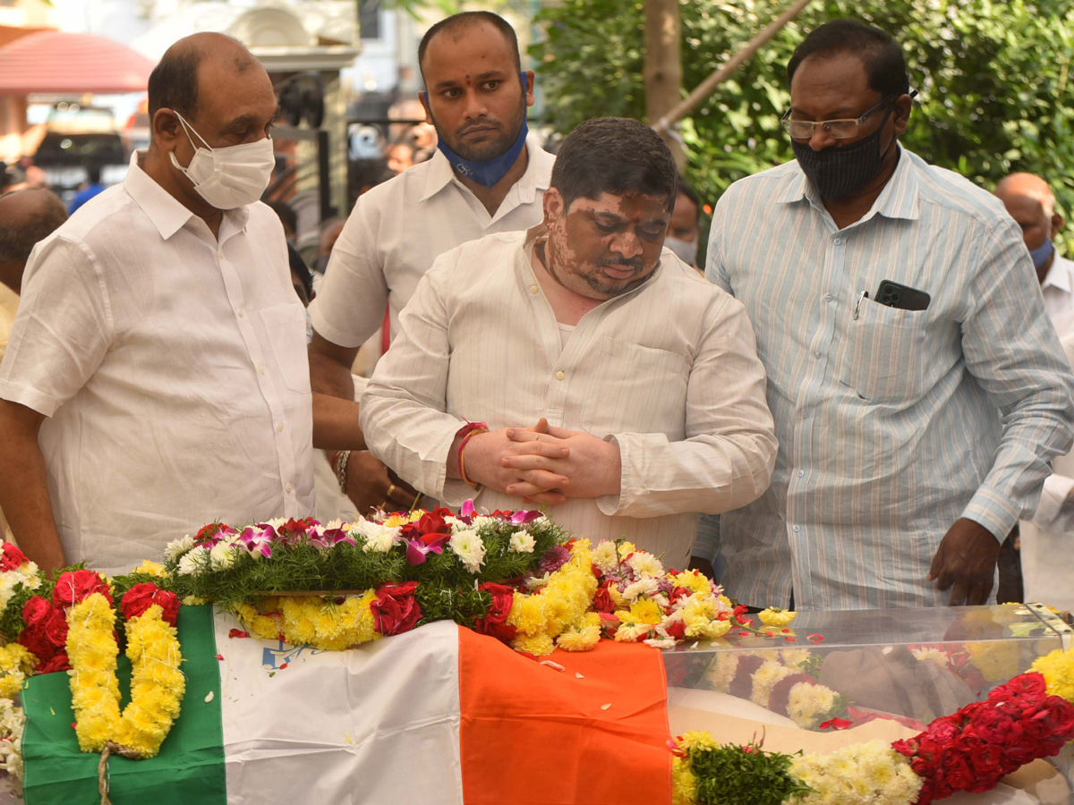 Political Leaders Pays tributes To Former AP CM Rosaiah Photo Gallery - Sakshi44