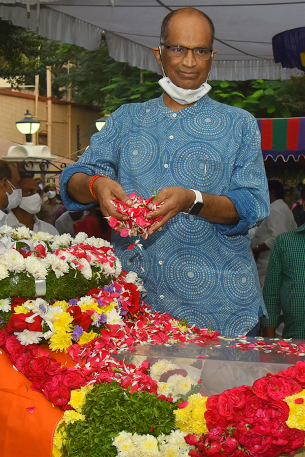 Political Leaders Pays tributes To Former AP CM Rosaiah Photo Gallery - Sakshi50