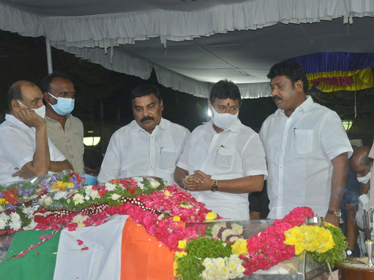 Political Leaders Pays tributes To Former AP CM Rosaiah Photo Gallery - Sakshi52