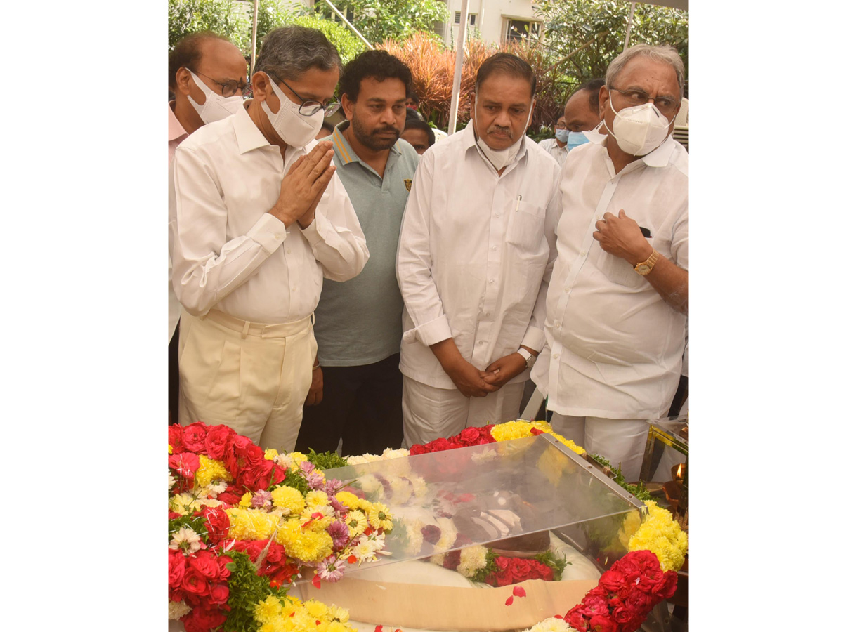 Political Leaders Pays tributes To Former AP CM Rosaiah Photo Gallery - Sakshi24