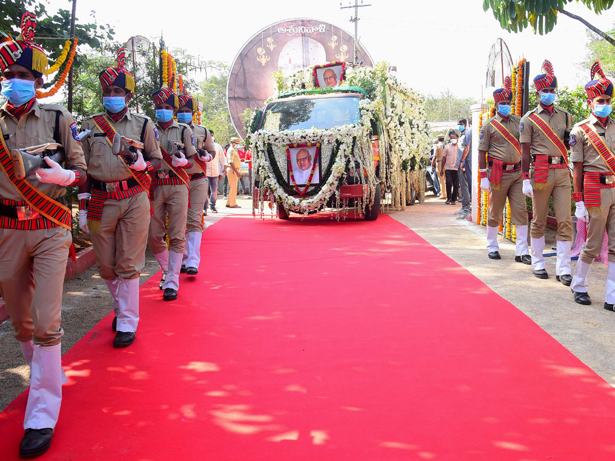 Former CM Rosaiah Funeral Photo Gallery - Sakshi15