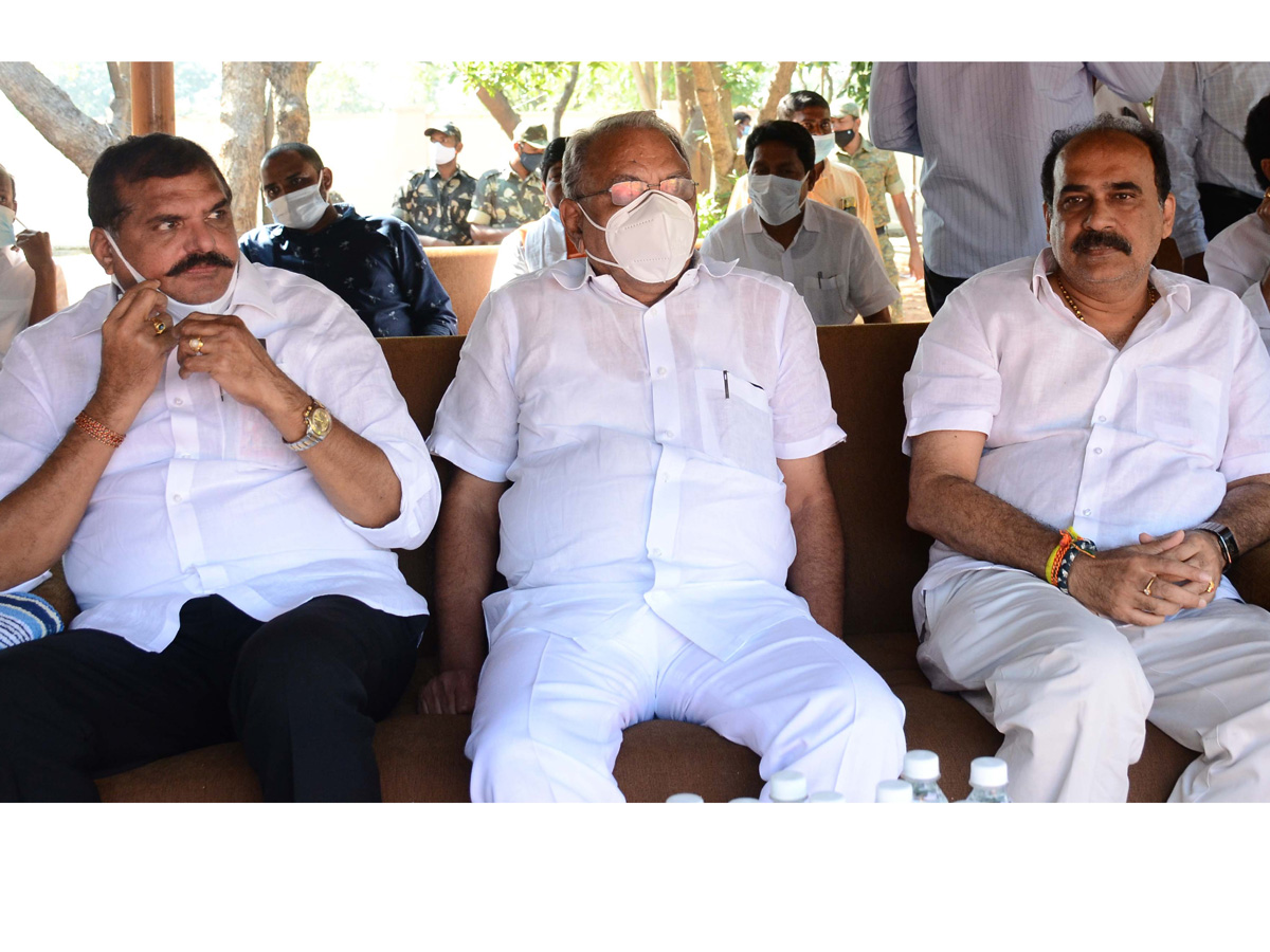 Former CM Rosaiah Funeral Photo Gallery - Sakshi20